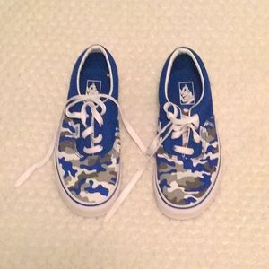 NWOB Vans Boy’s Blue Camouflage Print Shoes